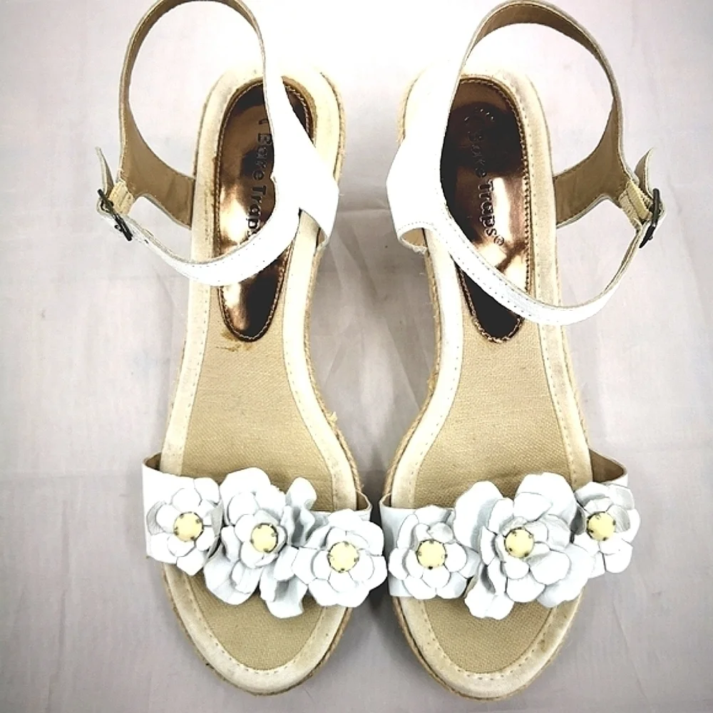 BareTraps Women's 9M Bling White Tease Espadrille Jute Wedge with Ankle Strap